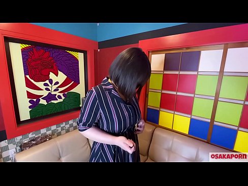 ❤️ جاپاني پياري وڏي سيني سان گڏ جنسي رانديڪن سان مشت زني ڪري ٿي ۽ هڪ orgasm آهي. هوءَ هڪ انٽرويو ۾ پنهنجي ڀوائتي تجربي بابت ڳالهائي ٿي. وڏيون چوڙيون ۽ وارن واري بلت زور سان روئي رهي آهي. اوساڪاپورن ❤❌  ❤